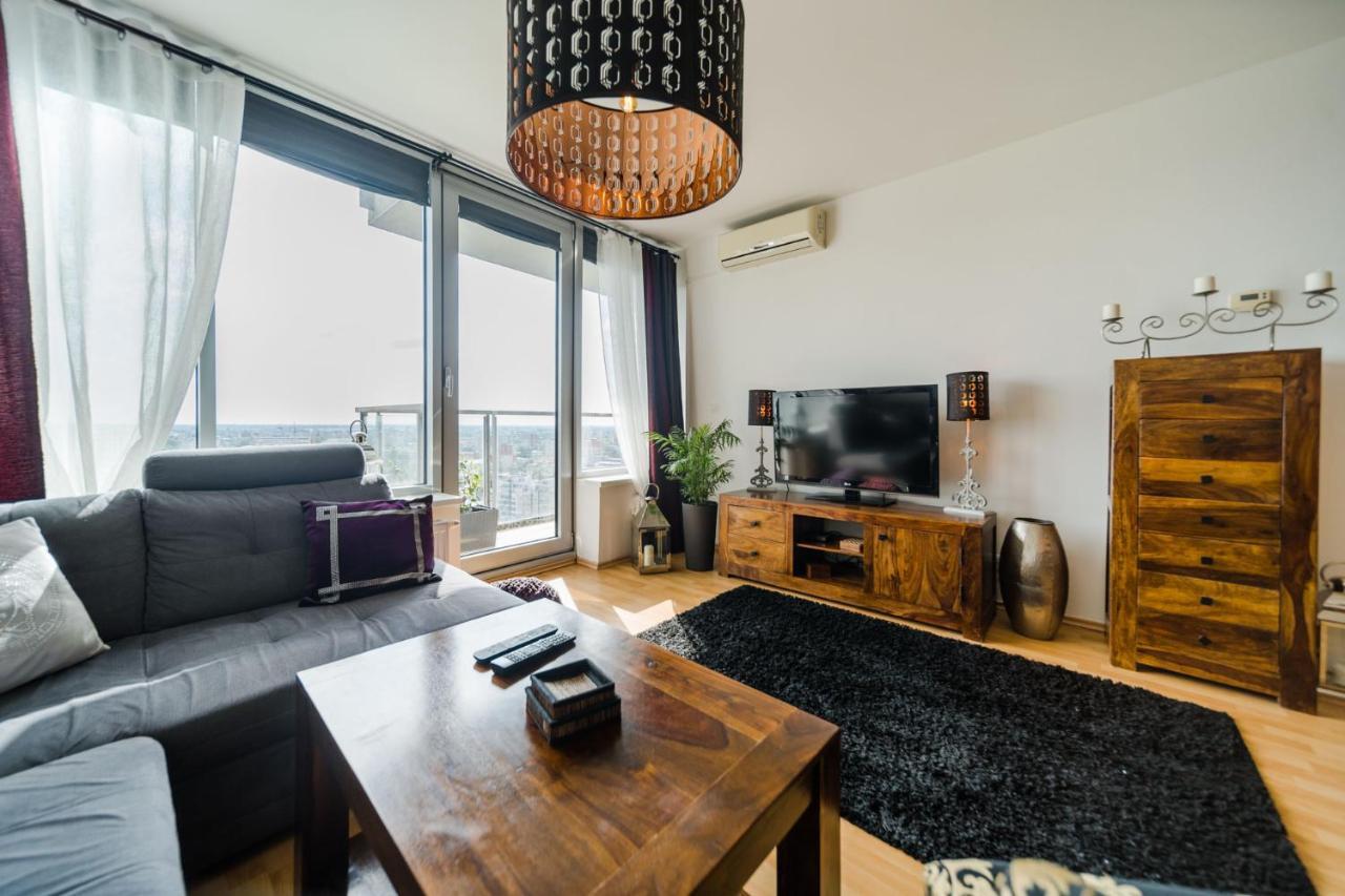 Comfy Condo On The 20Th Floor & Free Parking Pozsony Kültér fotó